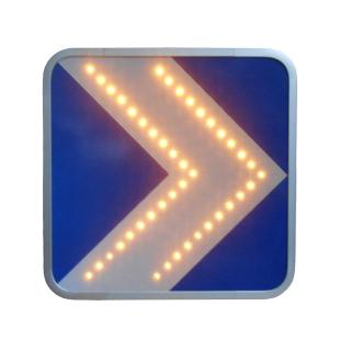 Panneau de signalisation à chevrons type J