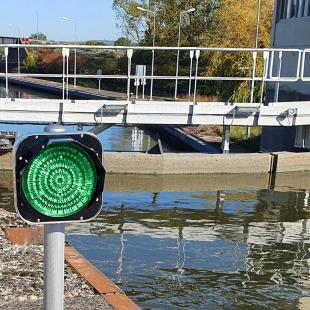 Feu de sas bicolore rouge/vert