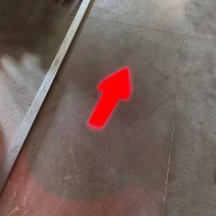 Red spot forme flèche