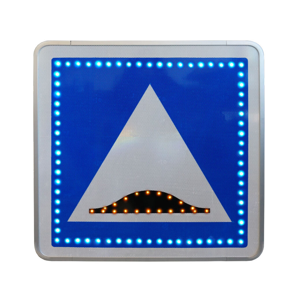 panneau routier leds chaussee surelevee