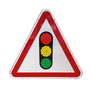Panneau de signalisation lumineux A17 à LEDs clignotantes pour annoncer des feux tricolores